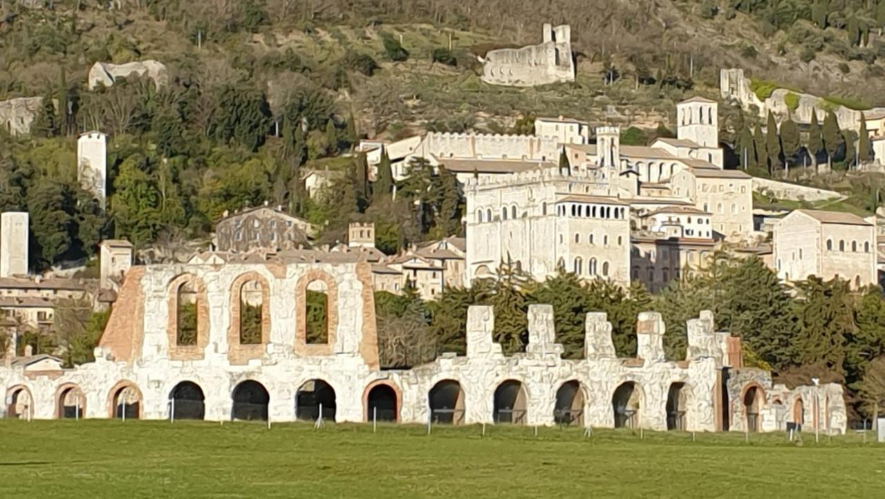 A Casa Di Cristina Apartment Gubbio Exterior photo